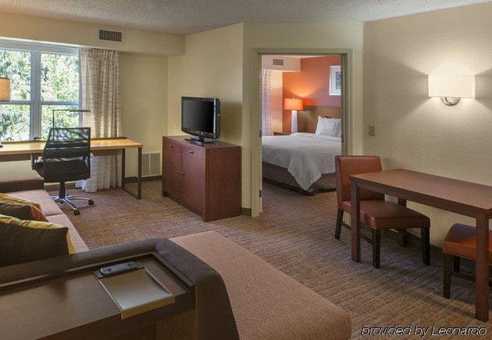 Residence Inn Indianapolis Airport Exterior photo